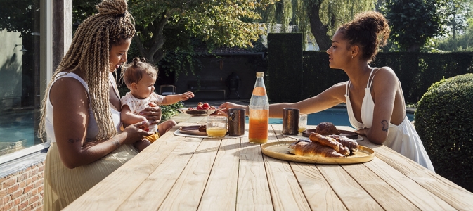 Mobilier de jardin : pourquoi choisir du teck recyclé